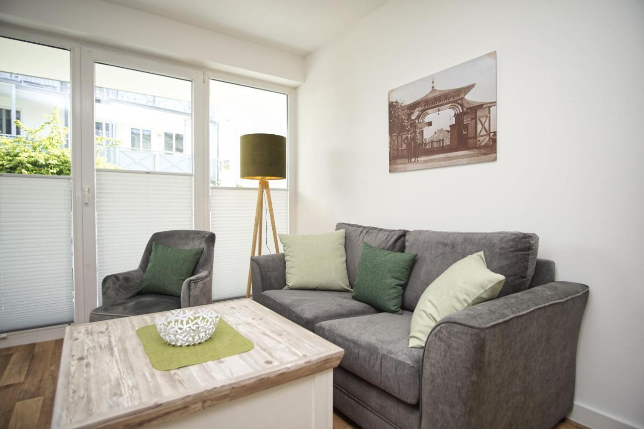Terrasse, Gratis Nutzung Vom Ahoi Erlebnisbad Und Sauna In Sellin - Villa Karola Fewo 02 Goehren (Ruegen) Exterior foto
